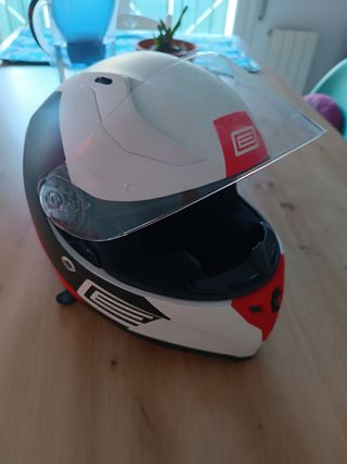 Moto Sym HD 125 Evo Blanca + Casco + Candado