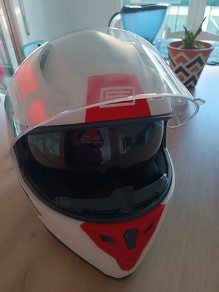 Moto Sym HD 125 Evo Blanca + Casco + Candado