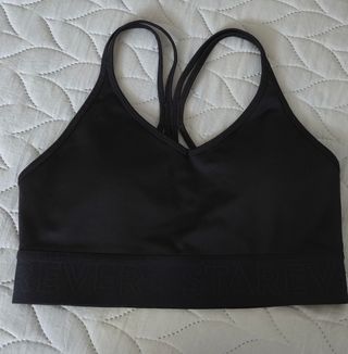 Conjunto deportivo: sujetador y mallas