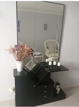 Mueble recibidor moderno negro y blanco