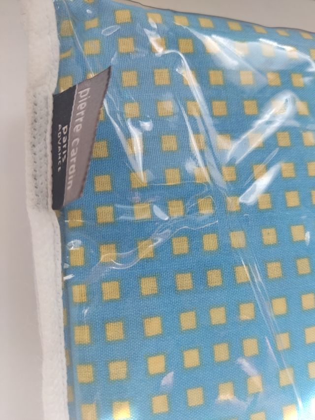 Juego de sábanas de 80cm Pierre Cardin sin estrena