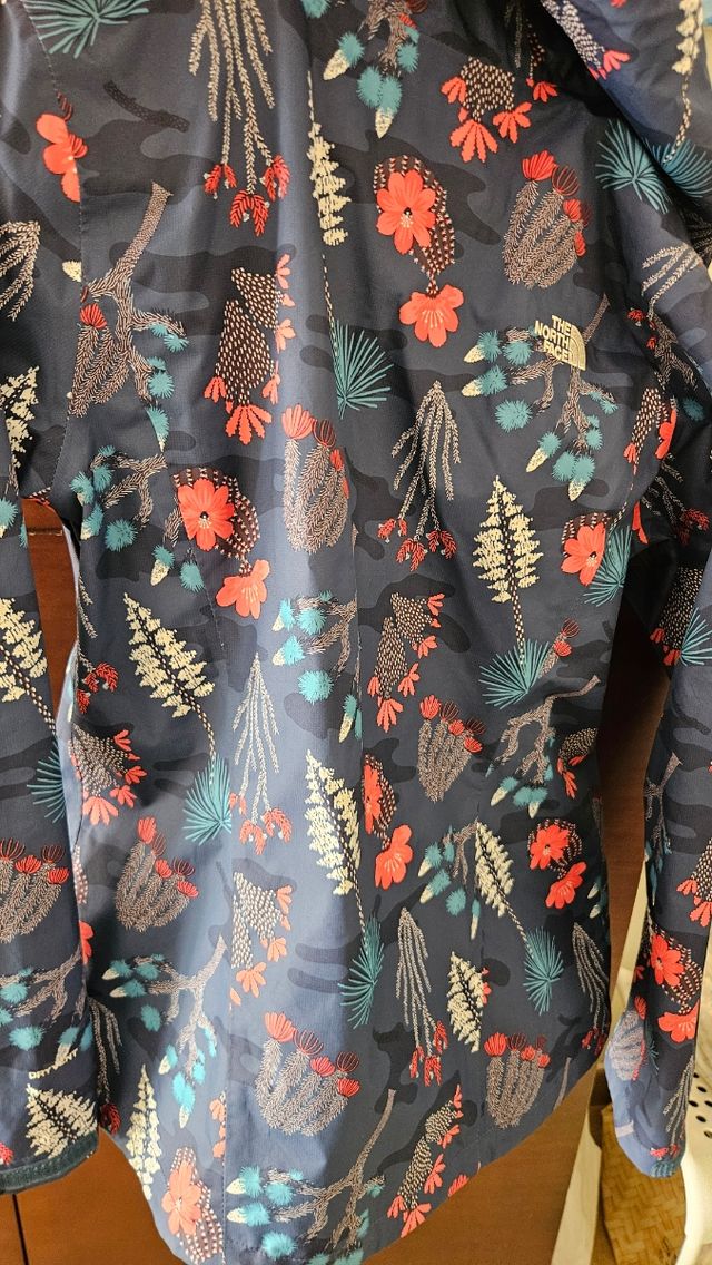 Chaqueta impermeable The North Face azul