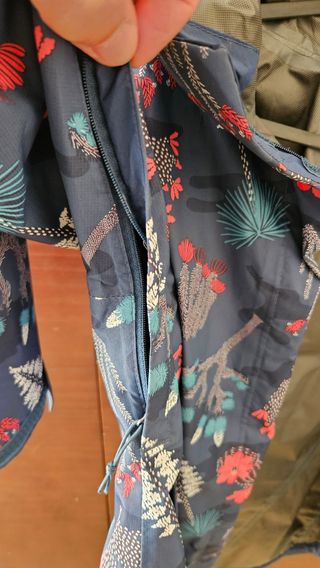 Chaqueta impermeable The North Face azul