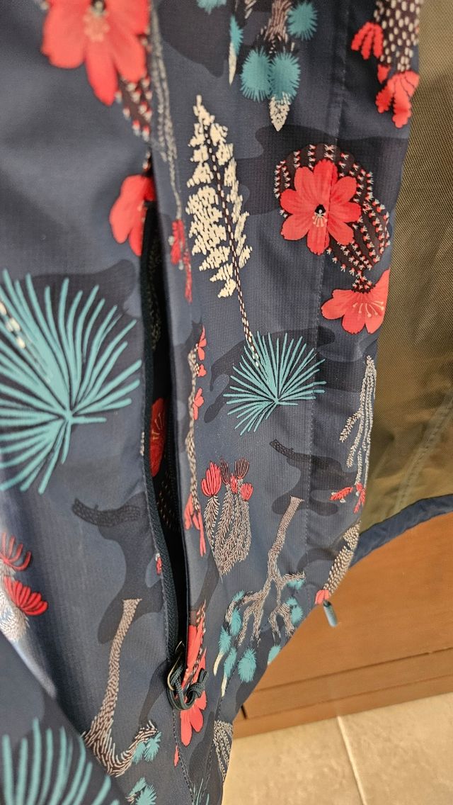 Chaqueta impermeable The North Face azul