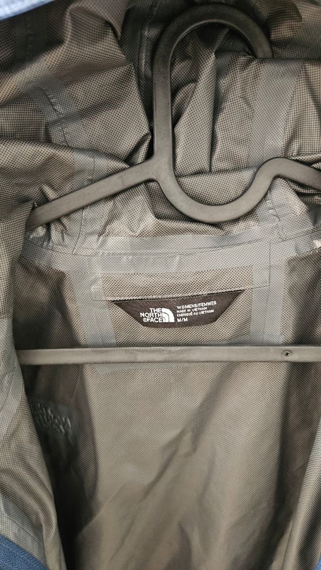 Chaqueta impermeable The North Face azul