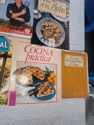 Set di libri di cucina vari