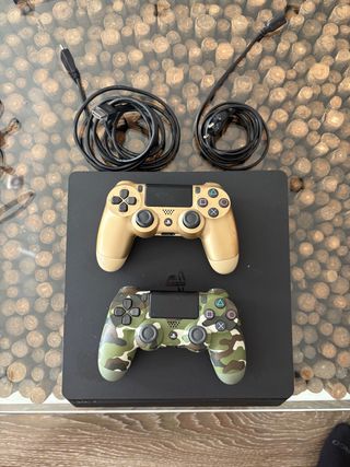 PS4 (PlayStation 4) Dorada y Camuflaje