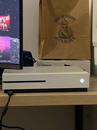 Xbox One S Blanca