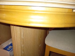 Mesa y  6 sillas de madera 