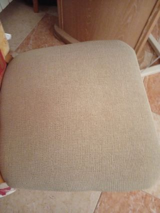 Mesa y  6 sillas de madera 