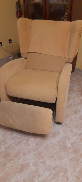 Sillón reclinable beige/amarillo ,tengo 2 sillones