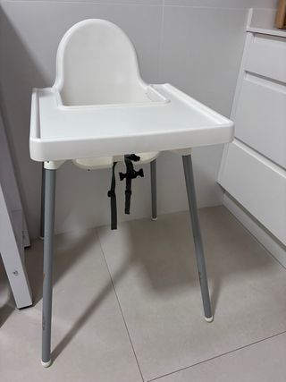 Trona Ikea con bandeja