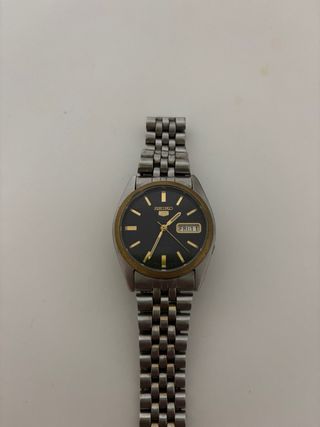Reloj Seiko Automático Negro y Dorado