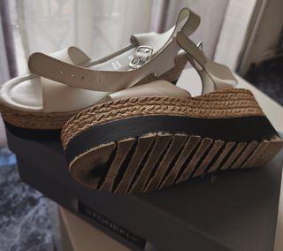 Sandalias cuña blancas