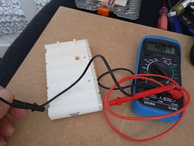 Juego de 6 pilas 
Dayson con buena 
Voltaje 4.07V