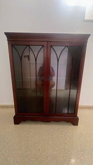 Vitrina Clásica Madera y Cristal