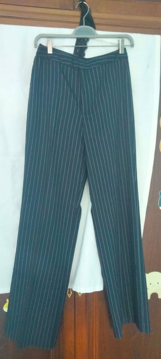 Pantalón de señora con rayas
