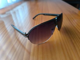 Gafas de sol Emporio Armani negras y marrones