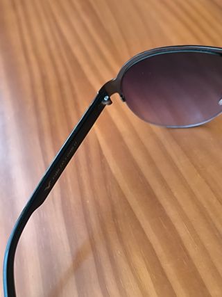 Gafas de sol Emporio Armani negras y marrones