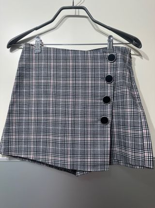 Falda pantalón cuadros Stradivarius T.36