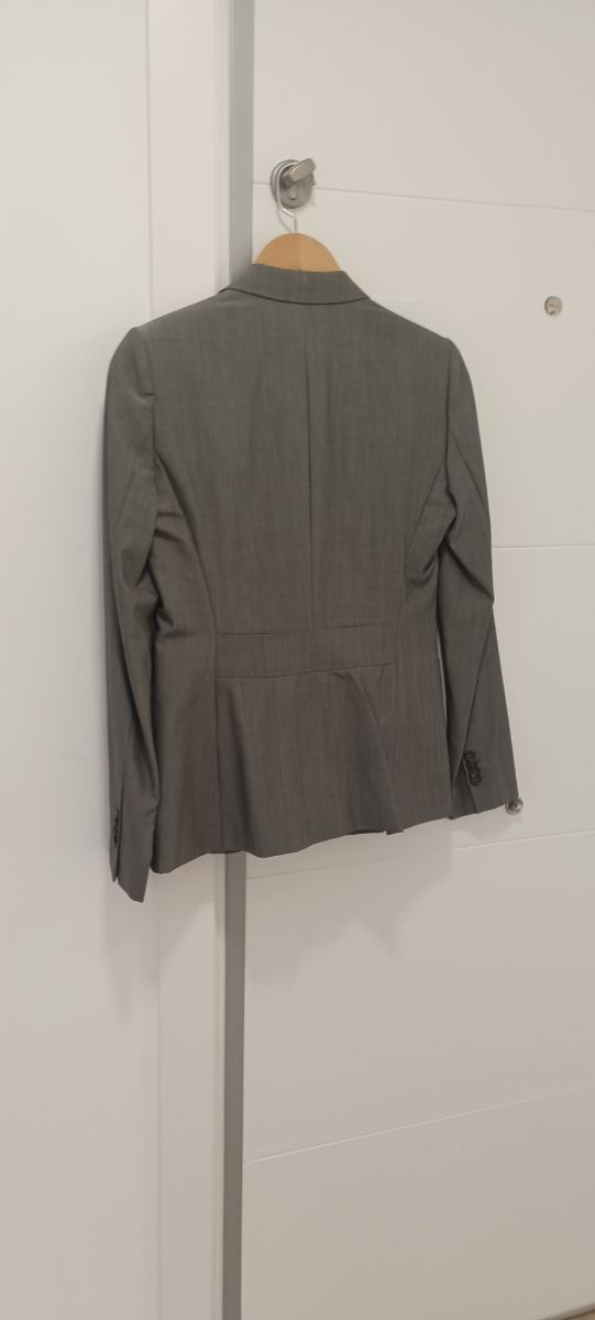 Traje Chaqueta y Pantalón Massimo Dutti Gris