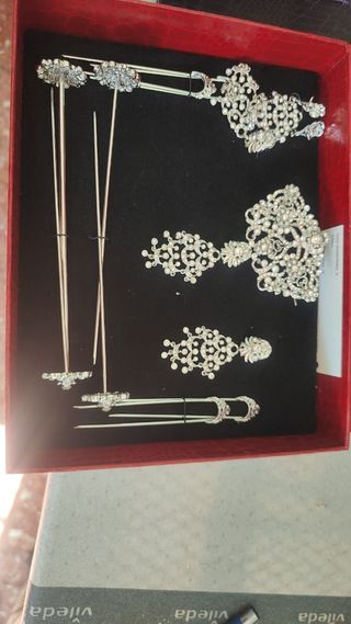 Aderezo plata sin usar de adulta
Fallera