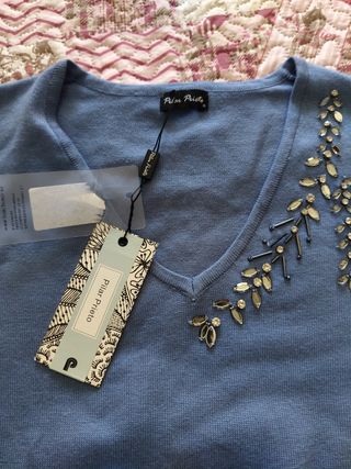 Jersey azul con pedrería