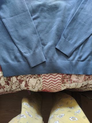 Jersey azul con pedrería