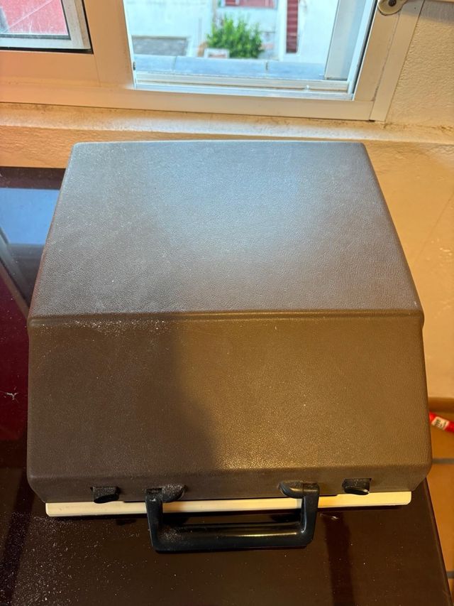 Máquina de escribir antigua griega