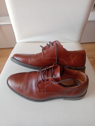 Zapatos de vestir de cordones marrones