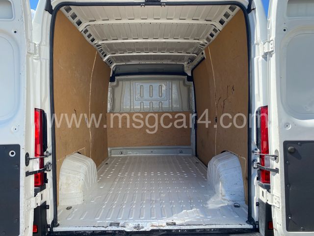 Peugeot Boxer L2H2 140cv 13.900kms