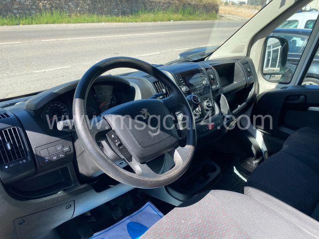 Peugeot Boxer L2H2 140cv 13.900kms