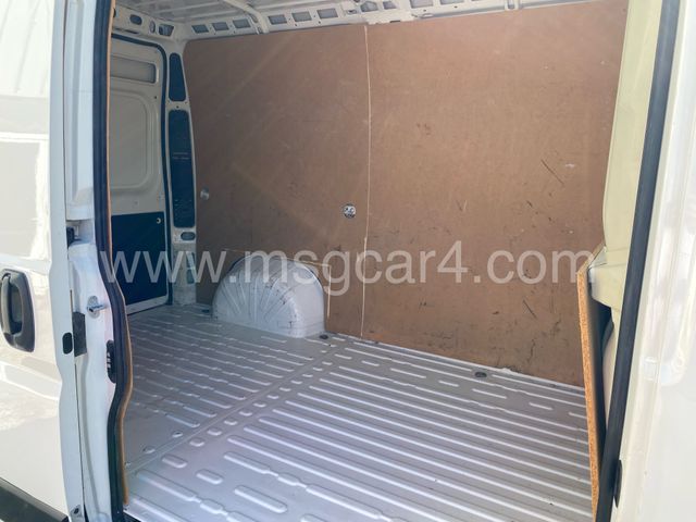 Peugeot Boxer L2H2 140cv 13.900kms