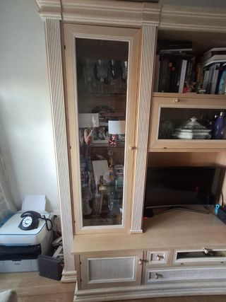 Mueble de salón de fresno