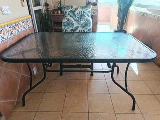 Mesa y sillas terraza 