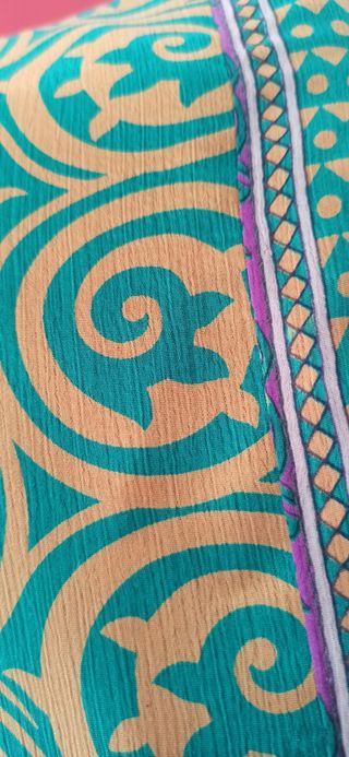 Kimono de seda dorado y verde
