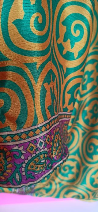 Kimono de seda dorado y verde