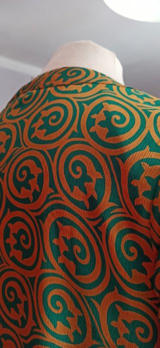 Kimono de seda dorado y verde