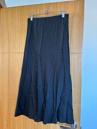 Falda larga H&M negra