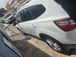 Nissan Qashqai+2 2011