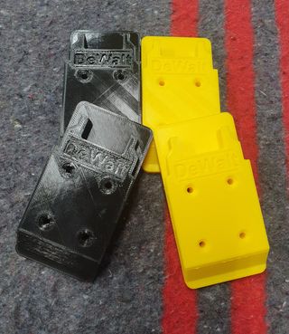 DEWALT 18V --4 Soportes para herramientas 