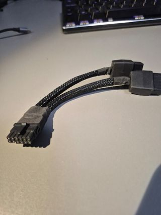 Cable Alimentación GPU NVIDIA 12VHPWR