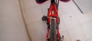 Bicicleta infantil Btwin roja