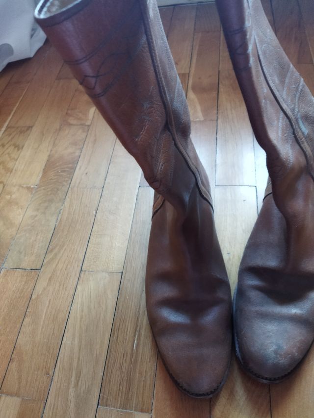 Botas camperas de cuero marrón de Valverde