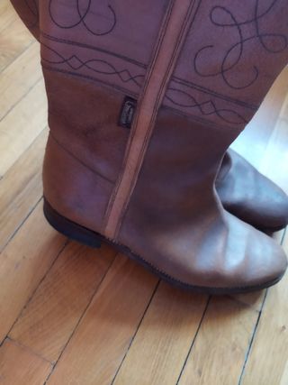 Botas camperas de cuero marrón de Valverde