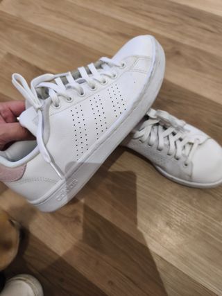 Zapatillas Adidas Blancas y Rosas