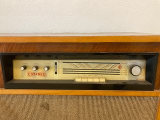 Radio Tocadiscos Vica