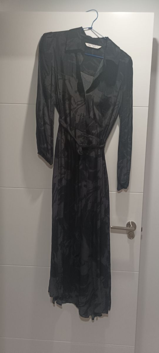Vestido camisero Zara gris con bolsillos