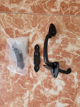 Pestillo de hierro forjado para puerta