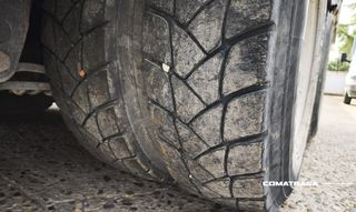 Renault 320.26 G 6X2 2002